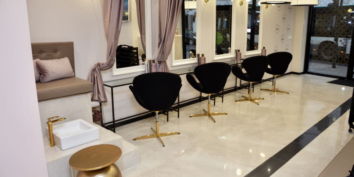 Sisters - Coiffure - Esthétique - Ongles - Onglerie Asnières-sur-Seine - Photo de couverture - OneBooking
