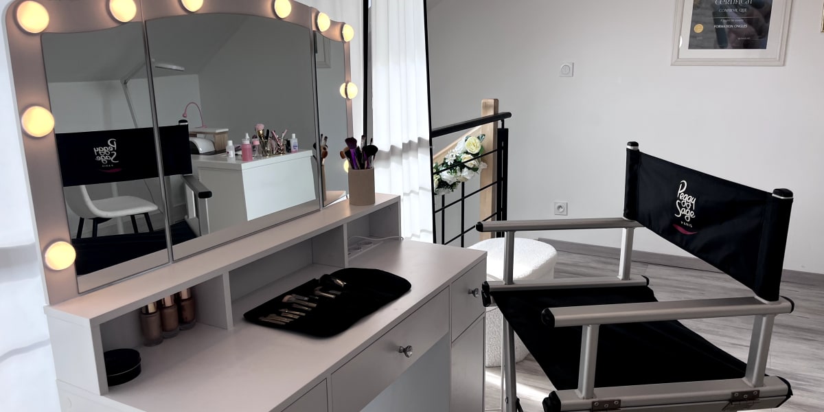 EyesOnStrass by Lila - Institut de beauté Nantes - Photo de couverture - OneBooking