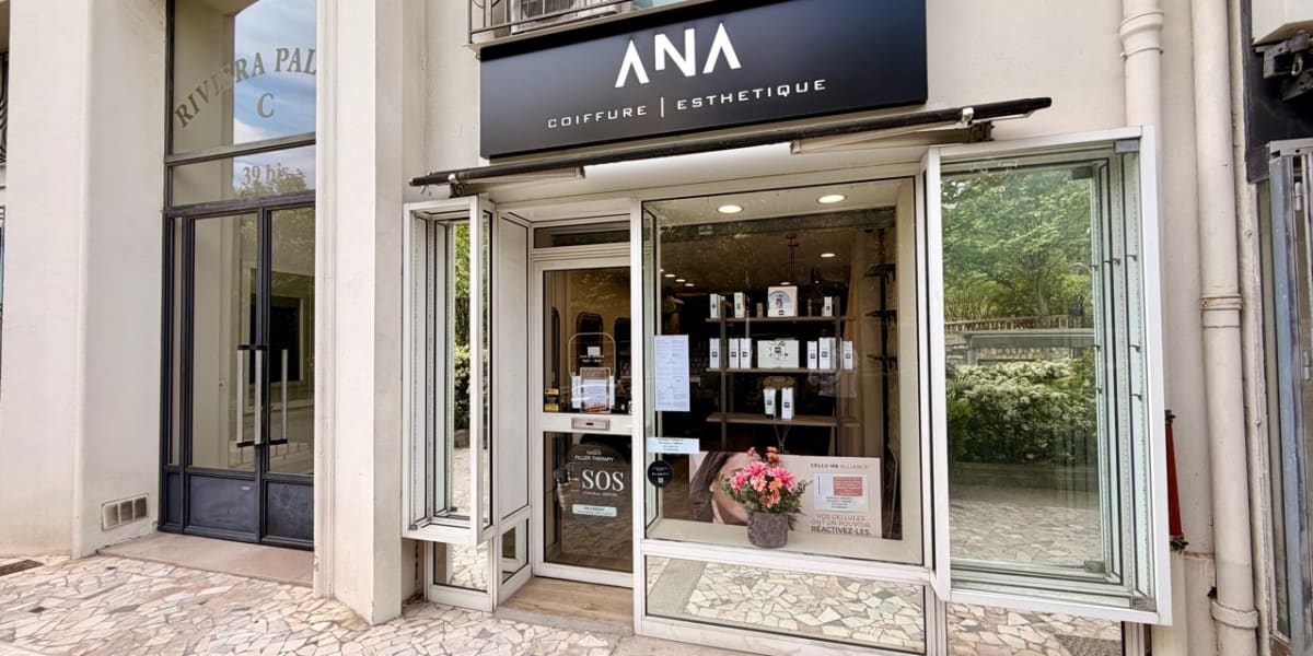 Laura S Esthéticienne - Prothésiste Ongulaire - Coiffure Nice - Photo de couverture - OneBooking