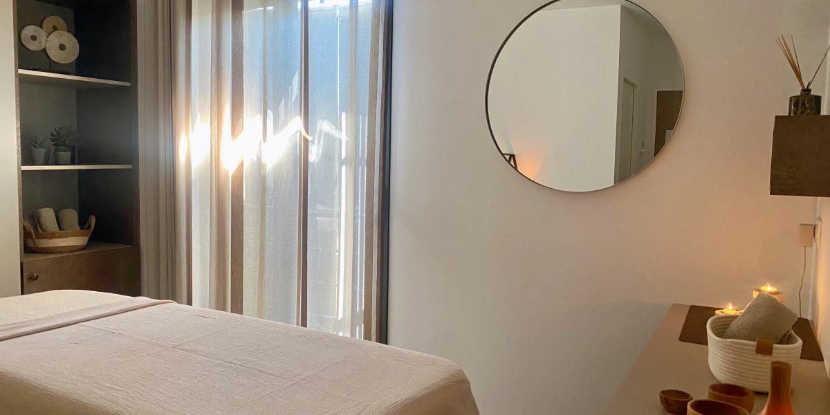 Kālī Massages - Certifiée Renata França - Coiffure Mougins - Photo de couverture - OneBooking