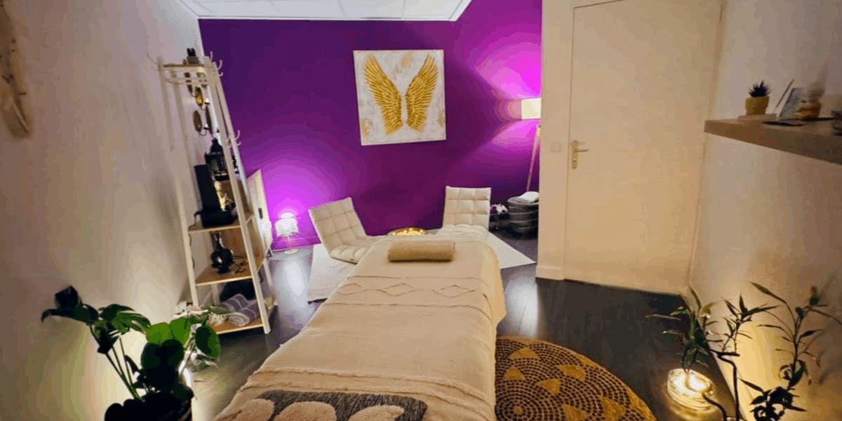 By Lady KA - Le Jardin D'Astarté - Barbier Bordeaux - Photo de couverture - OneBooking