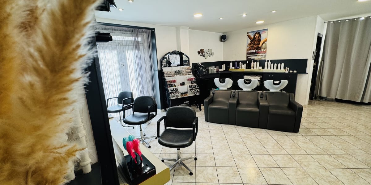 Espace coiffure & LC Studio - Coiffure Dijon - Photo de couverture - OneBooking