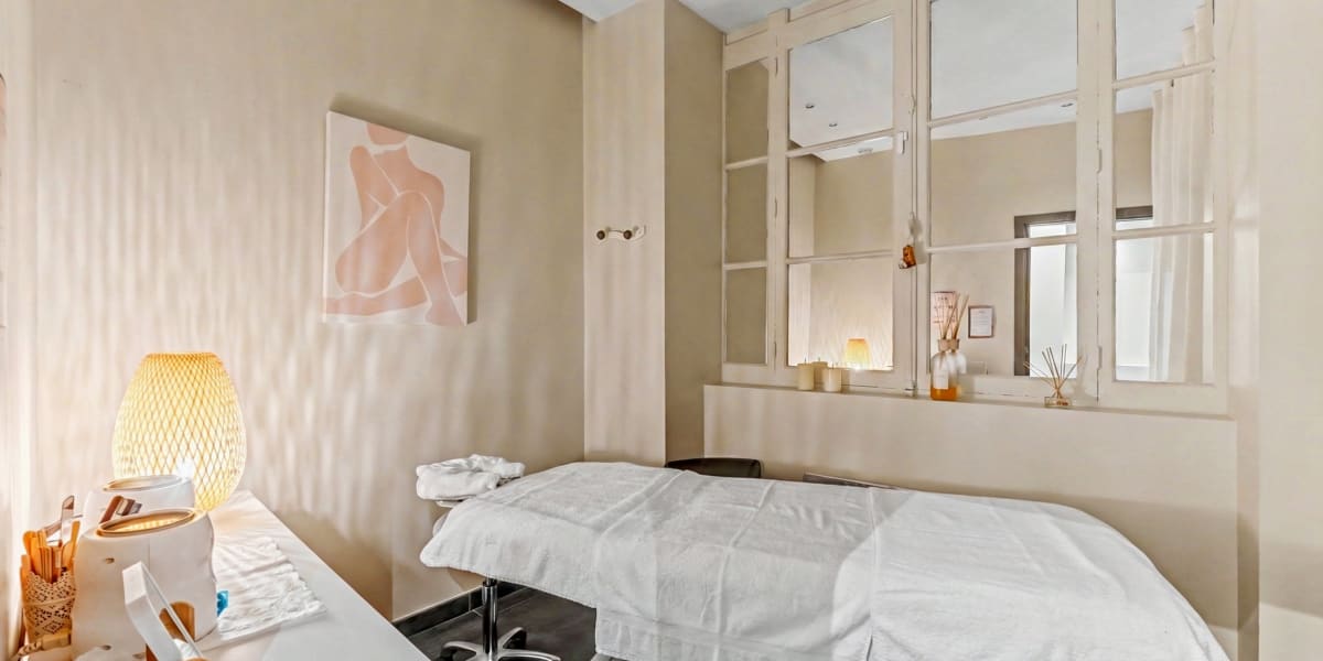 Mademoiselle Relax  Pharaon - Salin - Onglerie Toulouse - Photo de couverture - OneBooking