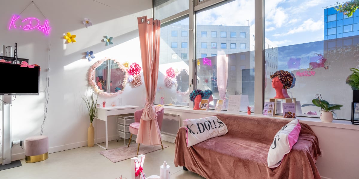 Kdolls Cosmetics - Coiffure Noisy-le-Grand - Photo de couverture - OneBooking
