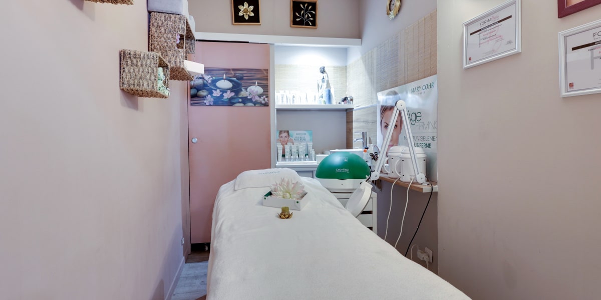 Autour des Ongles - Douceur d'Asie - Institut de beauté Béziers - Photo de couverture - OneBooking