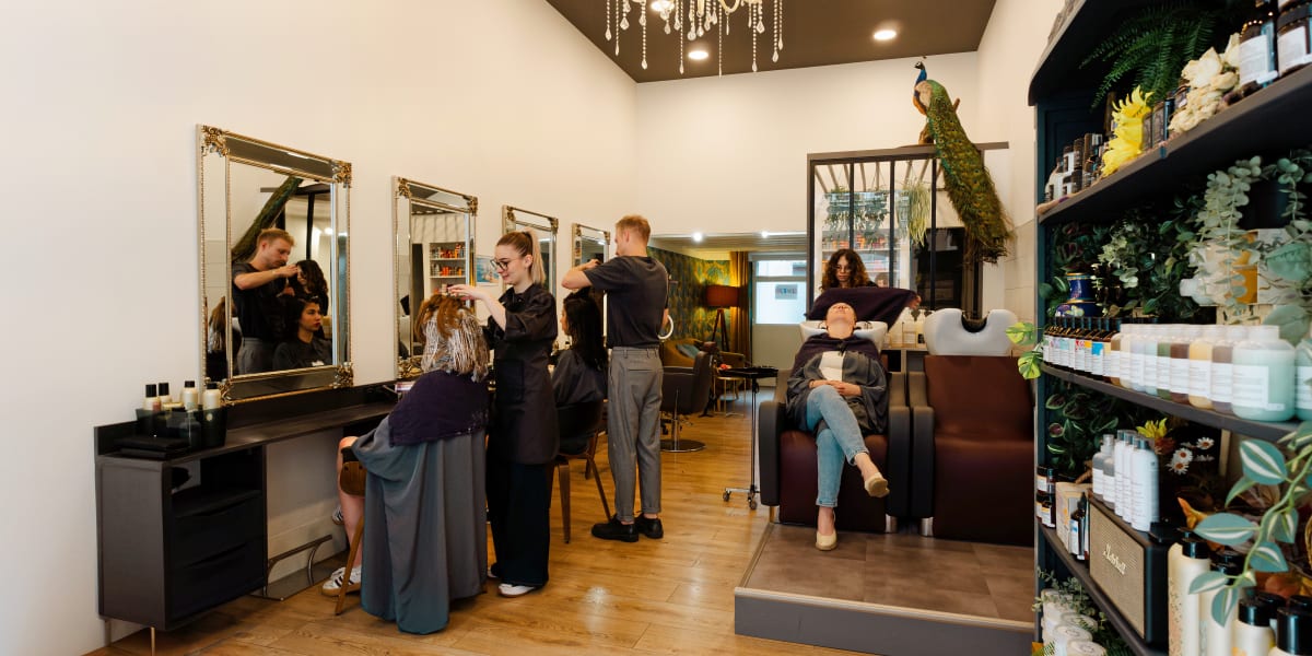 Le Grand Salon - Coiffure Grenoble - Photo de couverture - OneBooking
