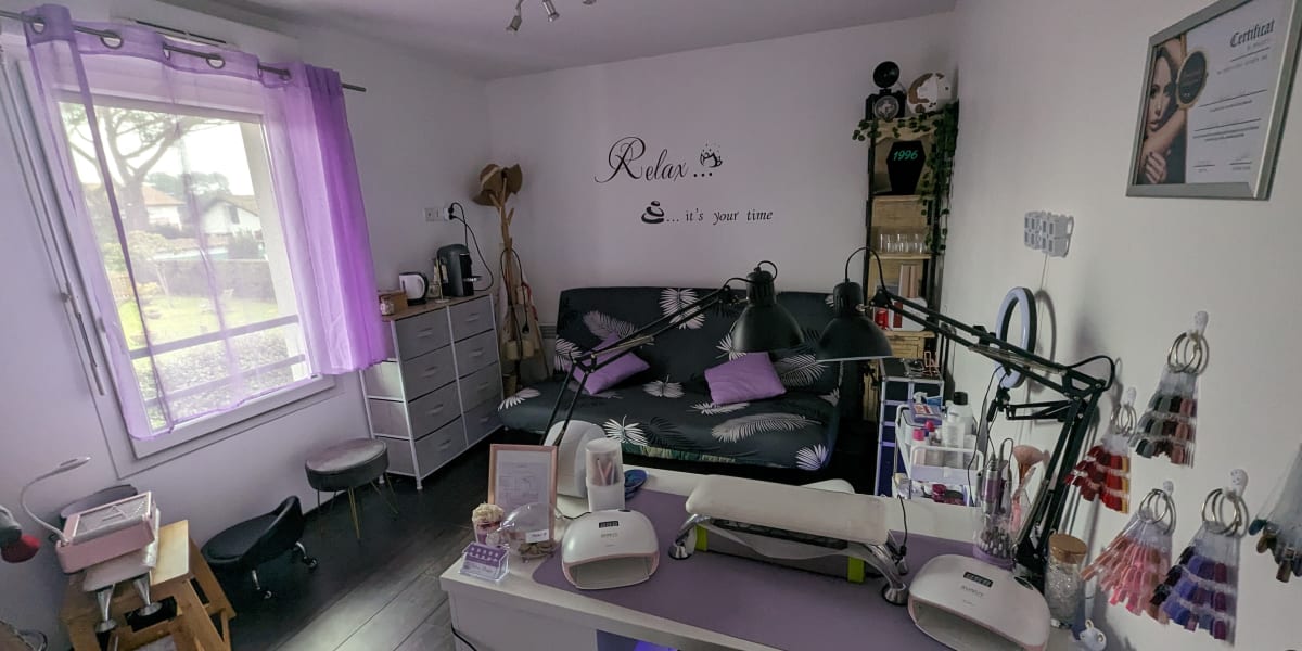 Débo's Ongles - Institut de beauté Ondres - Photo de couverture - OneBooking