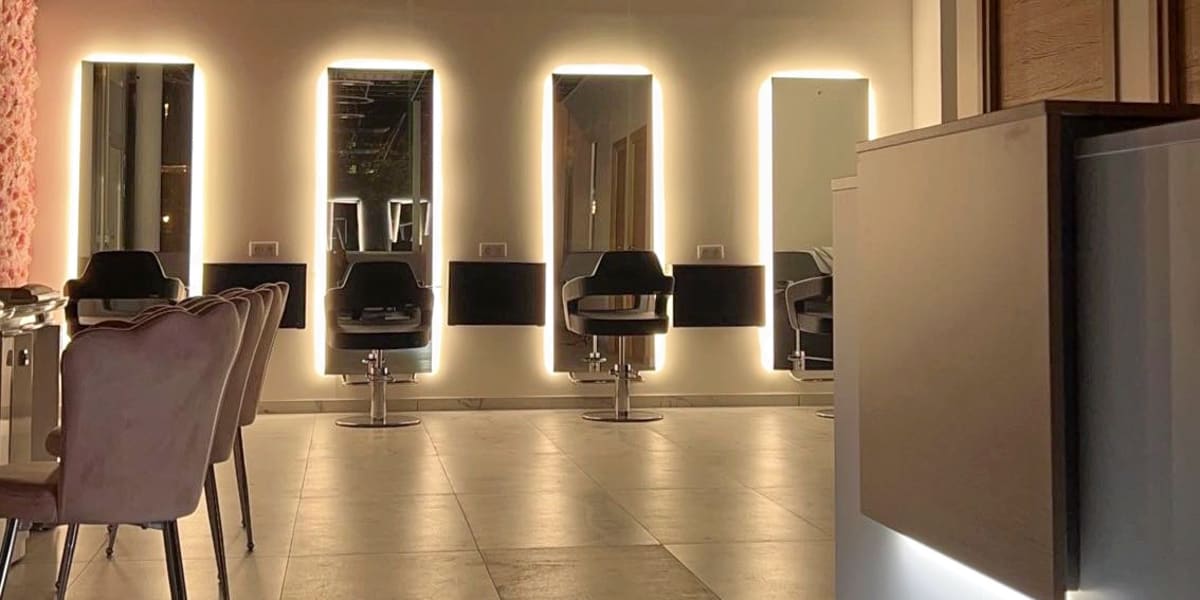 THE GLOW - Sourcils & cils Massy - Photo de couverture - OneBooking