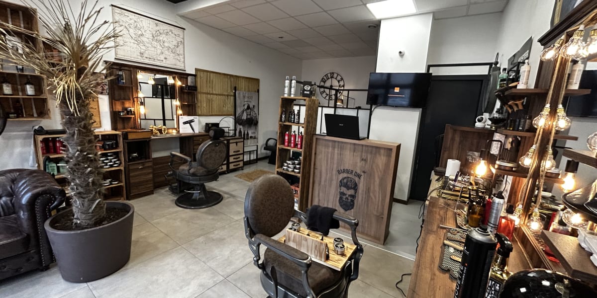 Ylann Le Barber - Barbier Lyon - Photo de couverture - OneBooking