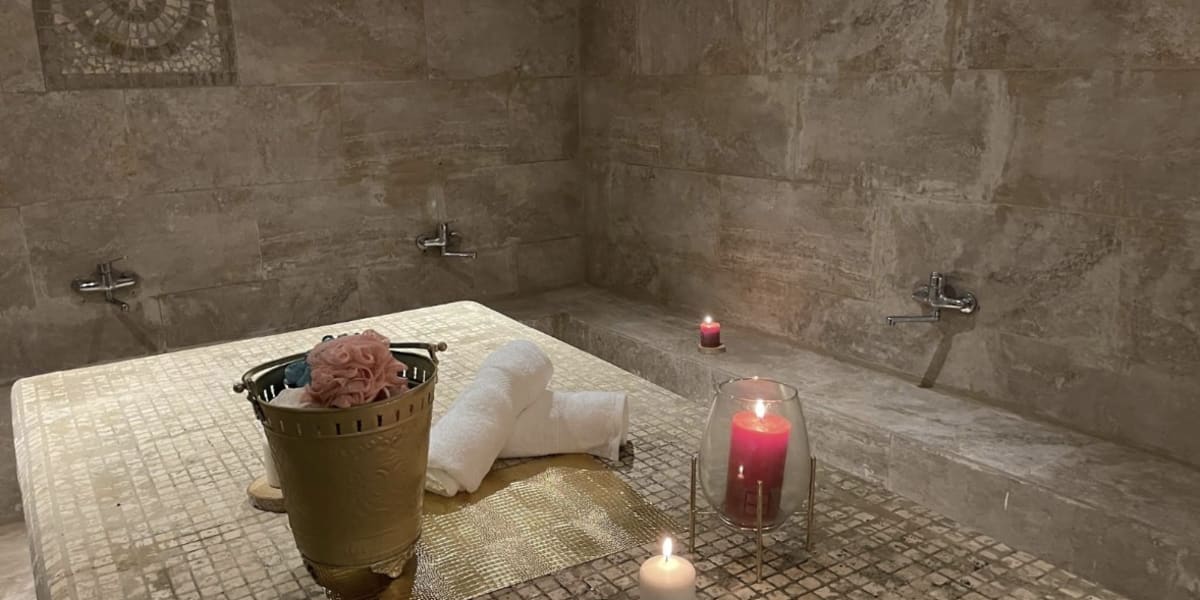 LES BAINS MELIK - Coiffure Marseille - Photo de couverture - OneBooking