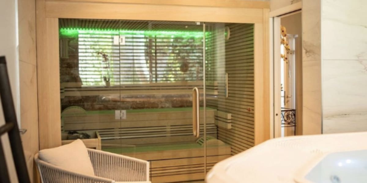 Salome - Onglerie Valenciennes - Photo de couverture - OneBooking