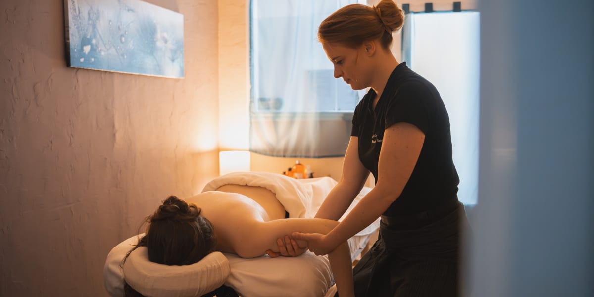Mel Zen - Massage Saumur - Photo de couverture - OneBooking