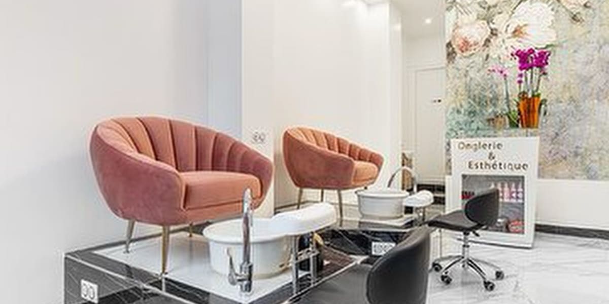 Sally Beauté - Onglerie Paris - Photo de couverture - OneBooking