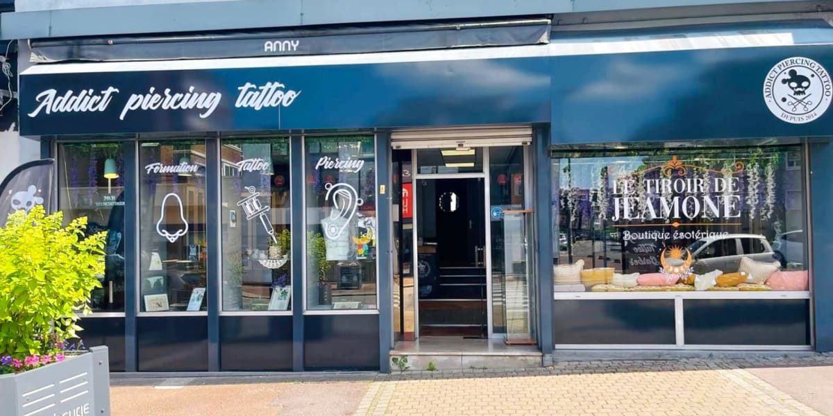 Addict piercing tattoo - Coiffure Maubeuge - Photo de couverture - OneBooking