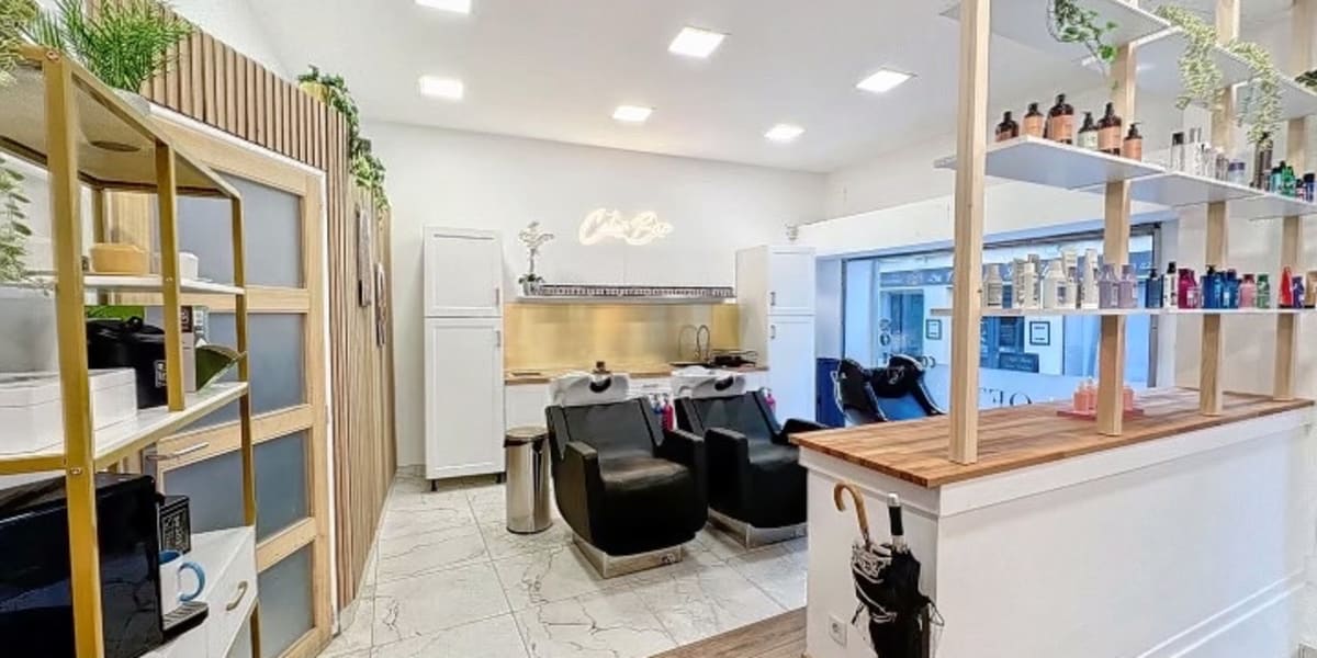 Loft 14 by Jérémy Dardelay - Coiffure Melun - Photo de couverture - OneBooking