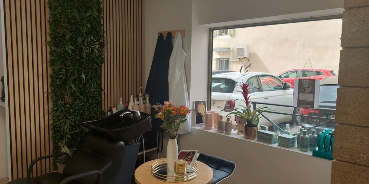 Assia Coiffure - Coiffure Alès - Photo de couverture - OneBooking