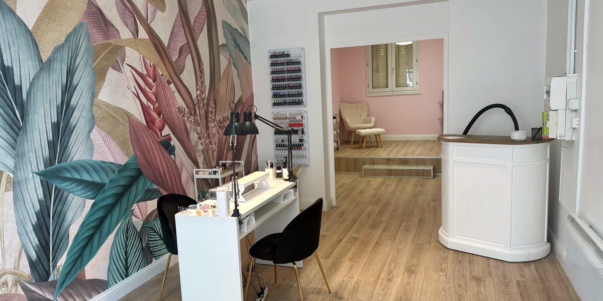 NC Beauty - Sourcils & cils Valence - Photo de couverture - OneBooking