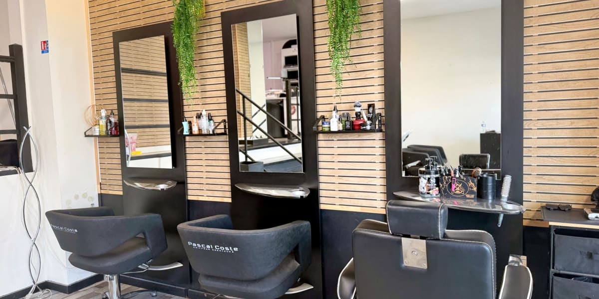 ENTRE SOEURS - Coiffure Maubeuge - Photo de couverture - OneBooking