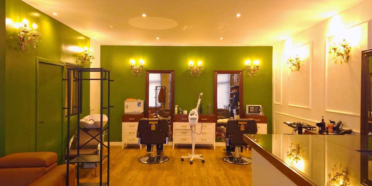 Ibra D’Or - Barbier Lyon - Photo de couverture - OneBooking