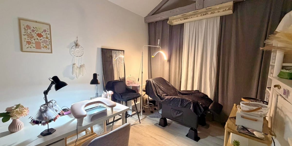 PrisCILla Beauté du regard - Sourcils & cils Mont-de-Marsan - Photo de couverture - OneBooking