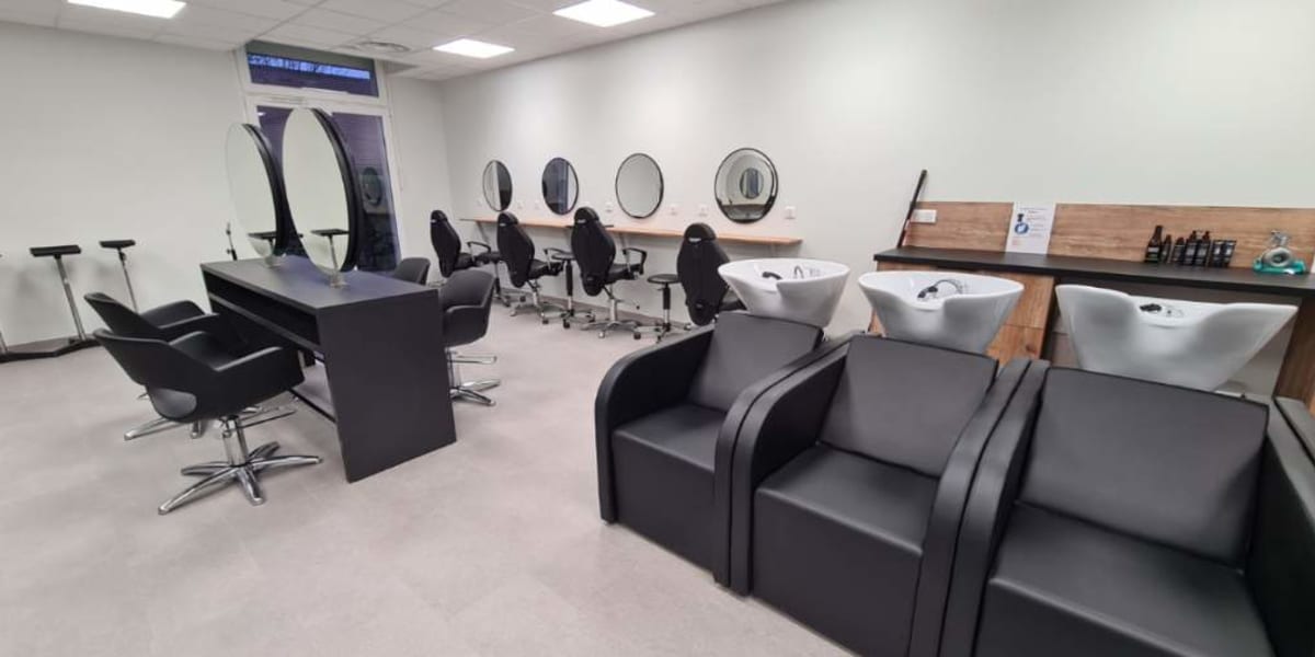 Maison de la Coiffure - Coiffure Auxerre - Photo de couverture - OneBooking