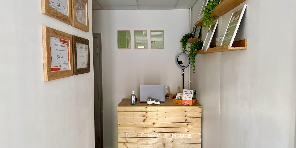 Gloire ô bien-être• Massage bien-être  Drainage lymphatique•Kobido•Intra-buccal - Institut de beauté Saint-Étienne - Photo de couverture - OneBooking