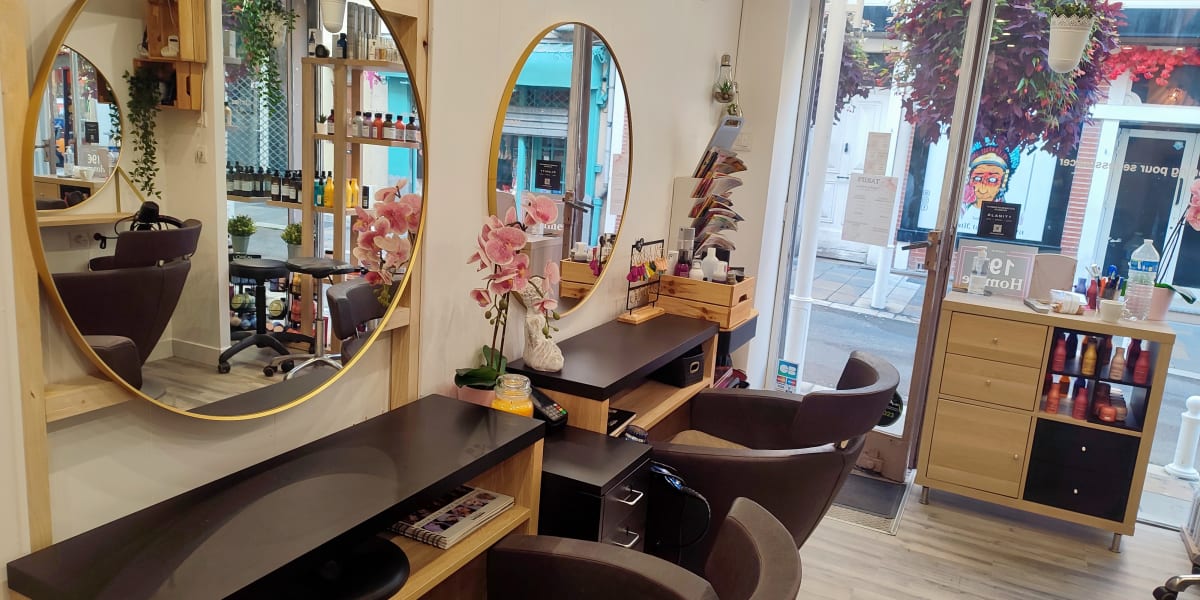 Capyllus Fanny - Coiffure Toulon - Photo de couverture - OneBooking