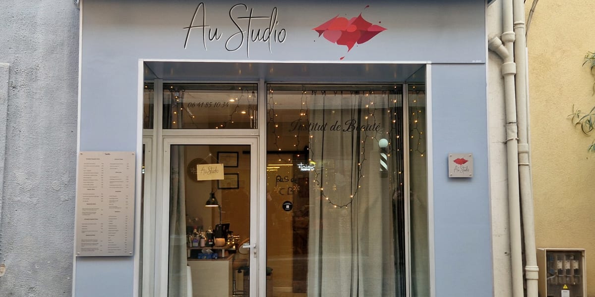 Au studio - Sourcils & cils La Seyne-sur-Mer - Photo de couverture - OneBooking