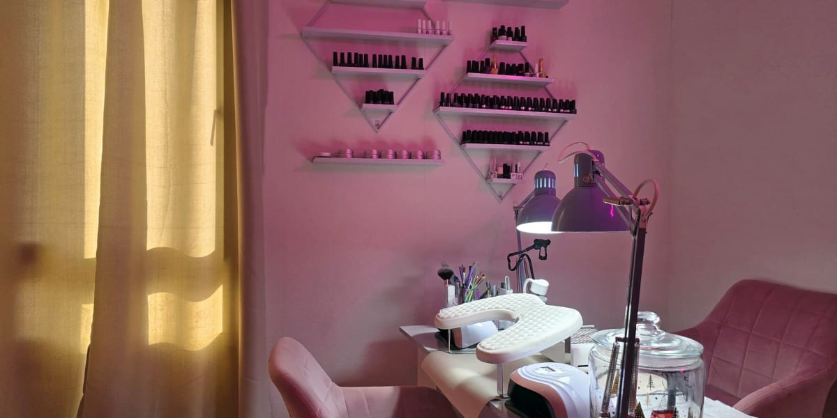 The Savage Beauty - Sourcils & cils Saint-Herblain - Photo de couverture - OneBooking