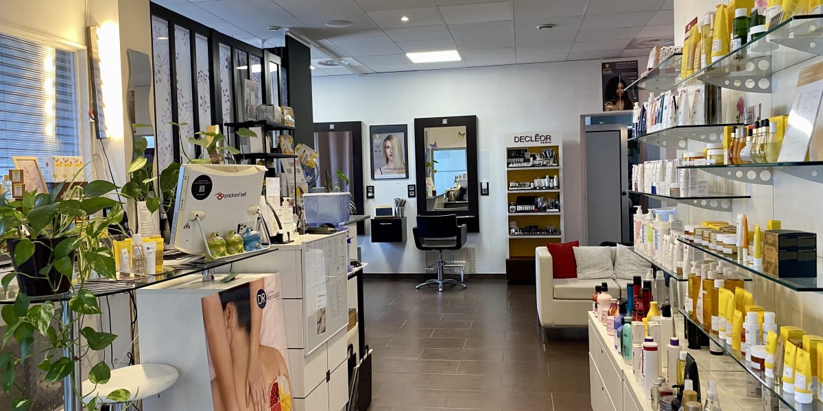 Azur Esthetic - Coiffure Villeneuve-Loubet - Photo de couverture - OneBooking