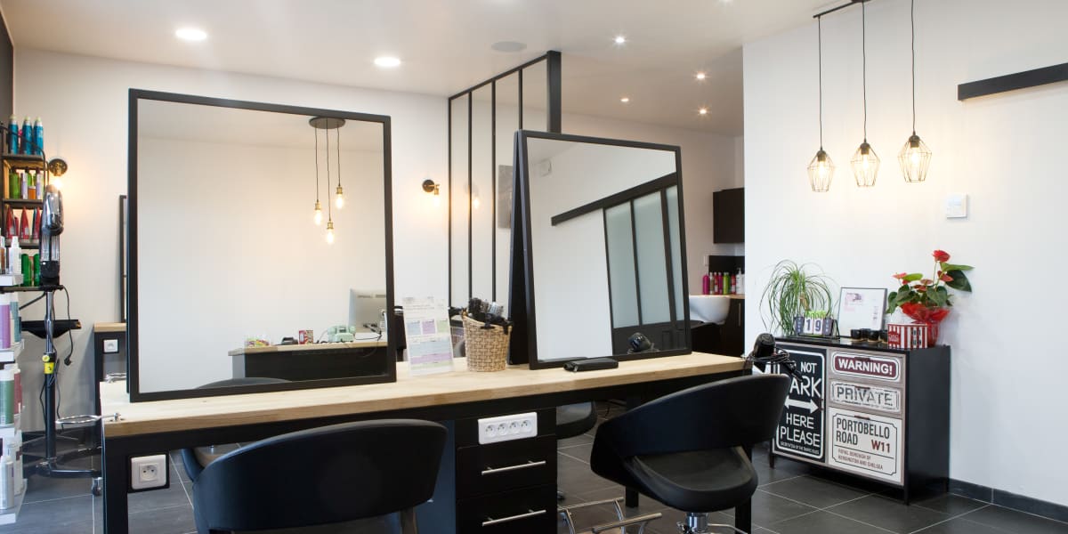 Au Salon d'Emilie - Coiffure Toulouse - Photo de couverture - OneBooking