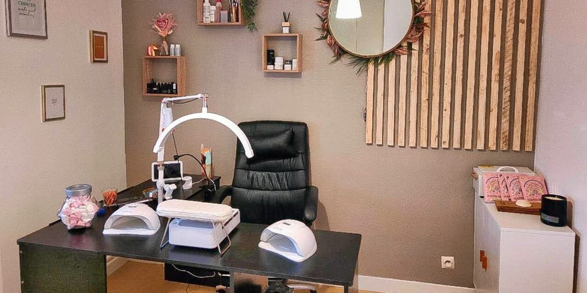 Sisi's Studio Nails - Onglerie Clermont-Ferrand - Photo de couverture - OneBooking