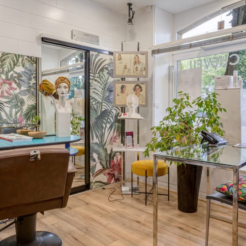 Centre du cheveu Joceli - Coiffure Nantes - Centre du cheveu Joceli - Photo Galerie - OneBooking