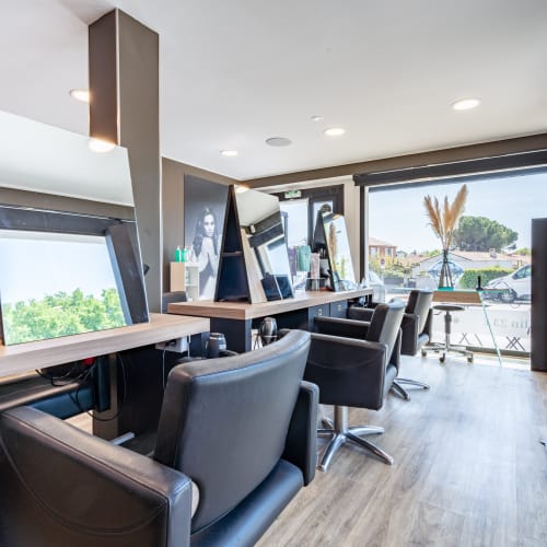 Salon Karine Mazzelli - Coiffure La Ciotat - Salon Karine Mazzelli - Photo Galerie - OneBooking