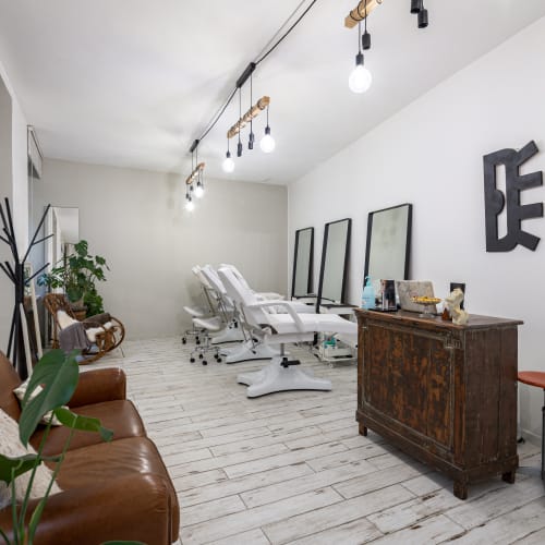 Le Regard Revolver - Sourcils & cils Paris - Le Regard Revolver - Photo Galerie - OneBooking