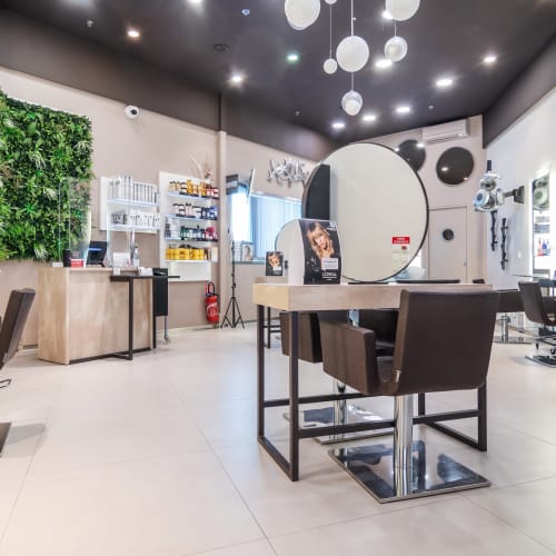 New Hair Coiffure - Centre Leclerc - Coiffure Le Luc - New Hair Coiffure - Centre Leclerc - Photo Galerie - OneBooking