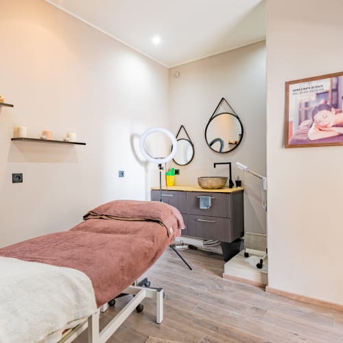 Au Comptoir de l'Ongle - Institut de beauté Antibes - Au Comptoir de l'Ongle - Photo Galerie - OneBooking