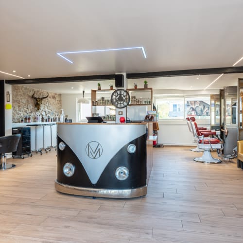 ADIVINANGE - L'Atelier Coiffure  : Saint Maximin - Coiffure Saint-Maximin-la-Sainte-Baume - ADIVINANGE - L'Atelier Coiffure  : Saint Maximin - Photo Galerie - OneBooking