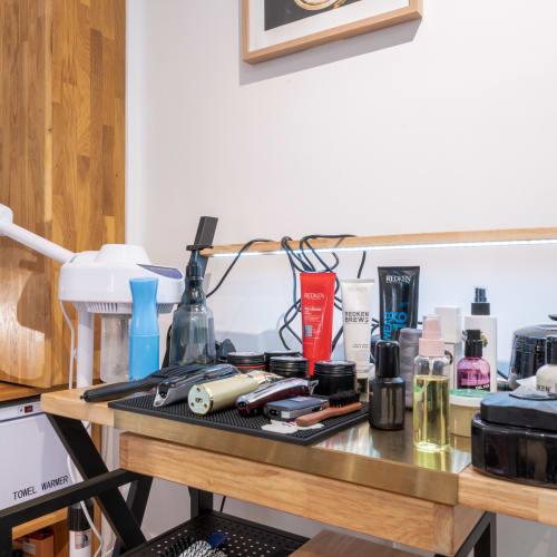 Ak Hair - Barbier Paris - Ak Hair - Photo Galerie - OneBooking