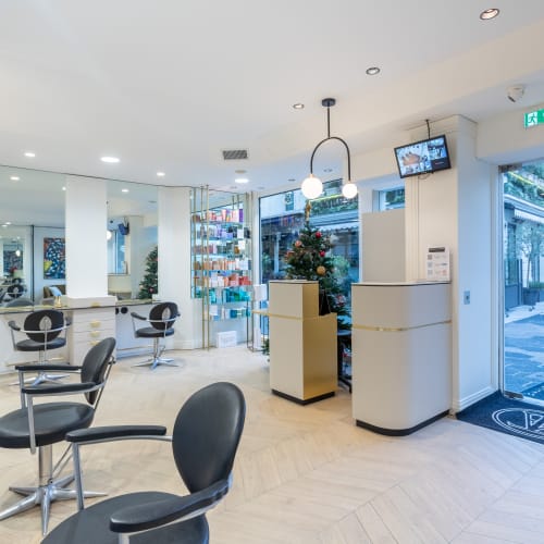 Thierry Antoine - Coiffure Esthétique - Soin visage Nice - Thierry Antoine - Coiffure Esthétique - Photo Galerie - OneBooking