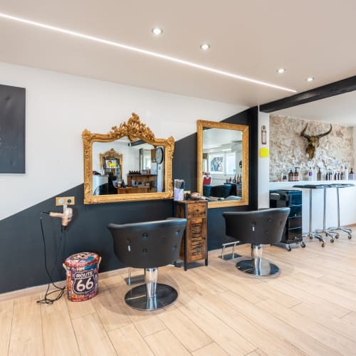 ADIVINANGE - L'Atelier Coiffure  : Saint Maximin - Coiffure Saint-Maximin-la-Sainte-Baume - ADIVINANGE - L'Atelier Coiffure  : Saint Maximin - Photo Galerie - OneBooking