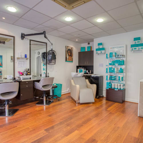 Family Art - Coiffure Toulouse - Family Art - Photo Galerie - OneBooking