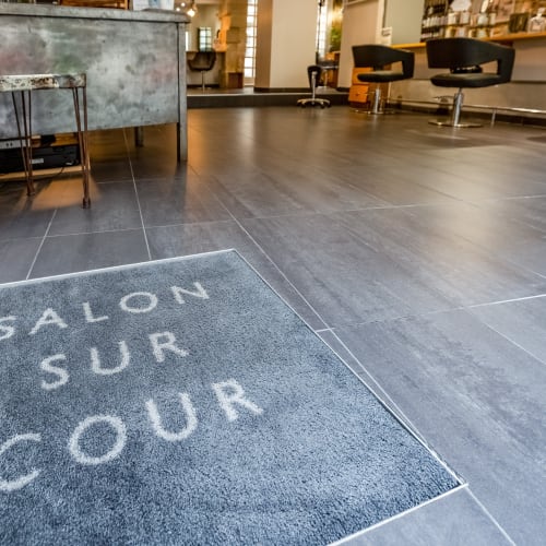 Salon sur Cour - Coiffure Paris - Salon sur Cour - Photo Galerie - OneBooking