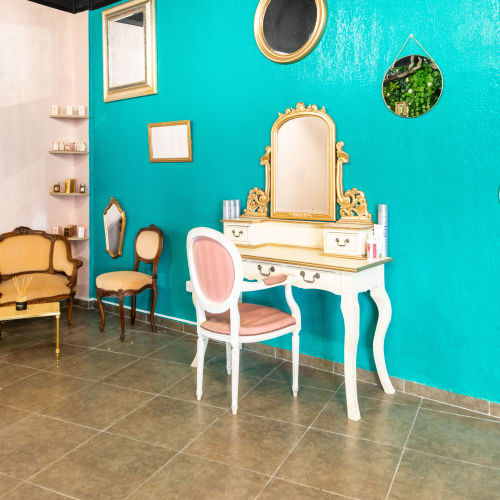 Versailles - Coiffure Villeneuve-Loubet - Versailles - Photo Galerie - OneBooking