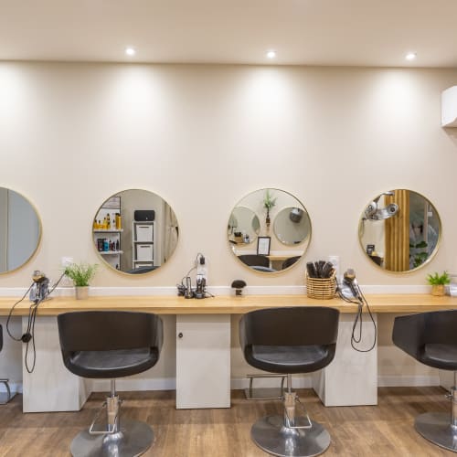 Le salon Angel et Gwen - Maison 211 - Coiffure Castres - Le salon Angel et Gwen - Maison 211 - Photo Galerie - OneBooking