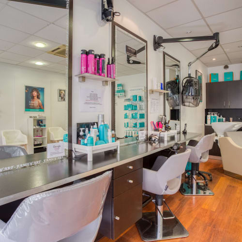 Family Art - Coiffure Toulouse - Family Art - Photo Galerie - OneBooking