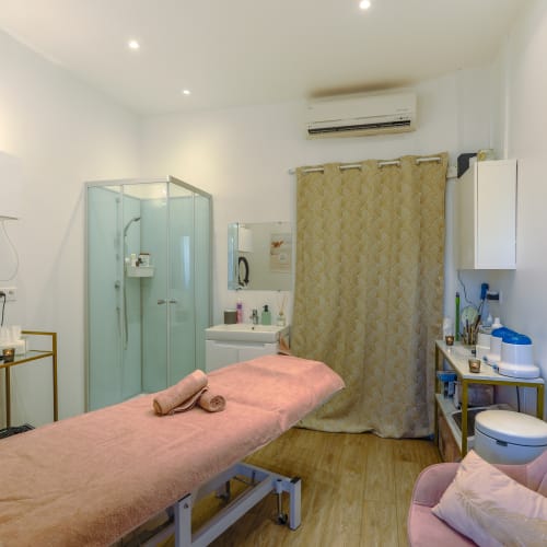 Les soins d'Angèle - Sourcils & cils Nice - Les soins d'Angèle - Photo Galerie - OneBooking