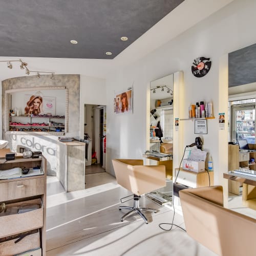 N'R Coiffure Unis dans l'élégance - Coiffure Toulouse - N'R Coiffure Unis dans l'élégance - Photo Galerie - OneBooking