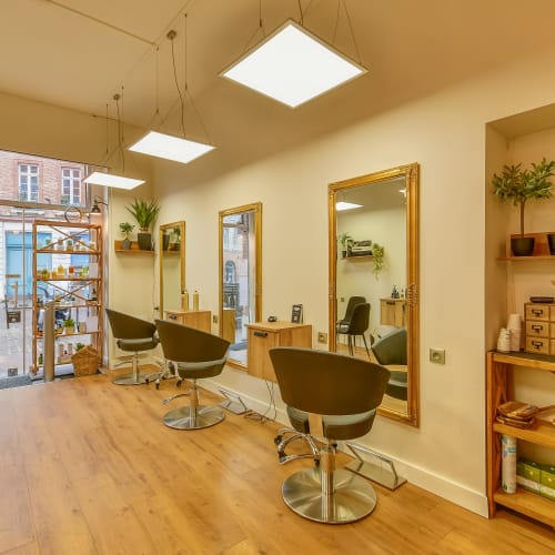 Numero 9 - Coiffure Toulouse - Numero 9 - Photo Galerie - OneBooking