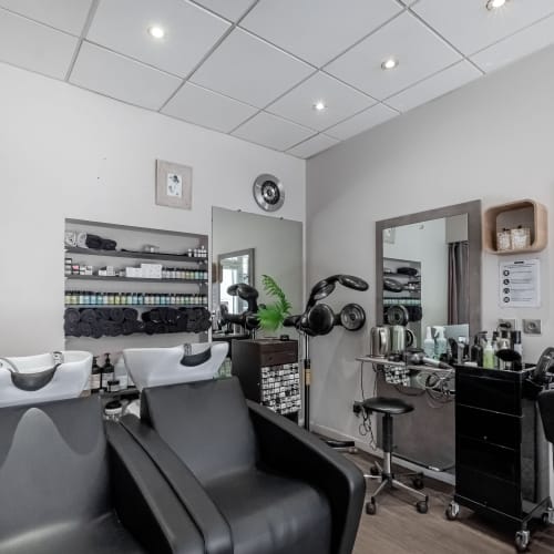 L’instant present  - Coiffure Toulouse - L’instant present  - Photo Galerie - OneBooking